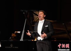 乔纳斯·考夫曼巡演至上海 唱响经典德语艺术歌